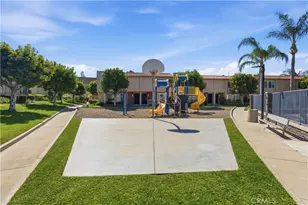 700 W La Veta, Orange, CA 92868 - Photo 22