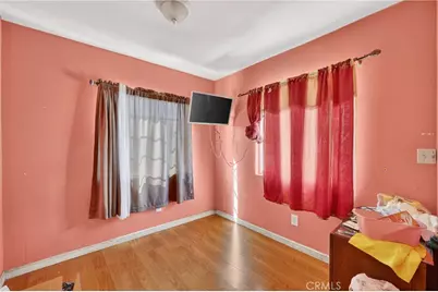 750 E 48th, Los Angeles, CA 90011 - Photo 8