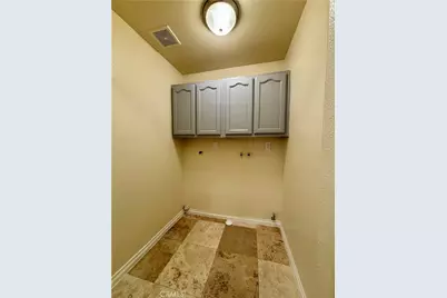 227 229 E 81st, Los Angeles, CA 90003 - Photo 12