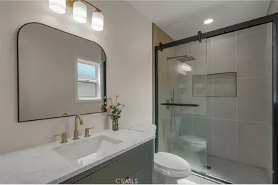 5309 Maymont, Los Angeles, CA 90043 - Photo 20