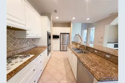 17 Kennedy Court, Trabuco Canyon, CA 92679 - Photo 10