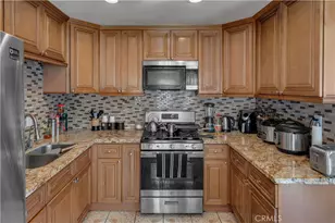 21931 Violeta Ave, Hawaiian Gardens, CA 90716 - Photo 16