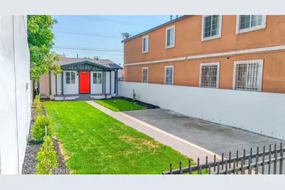 9504 S Main, Los Angeles, CA 90003 - Photo 4