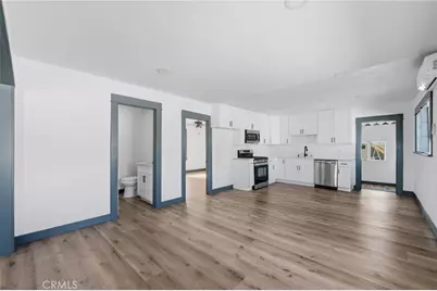 137 W 84th Place, Los Angeles, CA 90003 - Photo 6