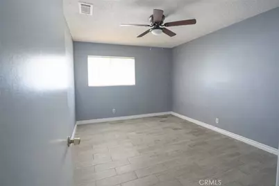 18264 Santa Ana, Bloomington, CA 92316 - Photo 20