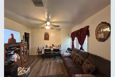 10673 Saticoy, Los Angeles, CA 91352 - Photo 4