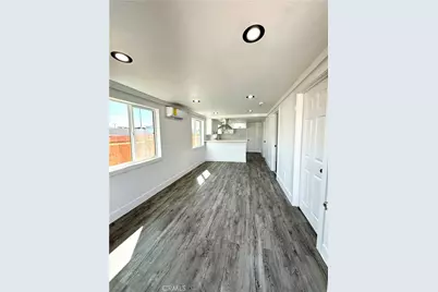 2368 E 107 Th St, Los Angeles, CA 90002 - Photo 2