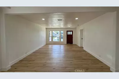 2249 W 30th Street, Los Angeles, CA 90018 - Photo 4