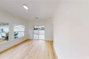 2249 W 30th St, Los Angeles, CA 90018 - Photo 12