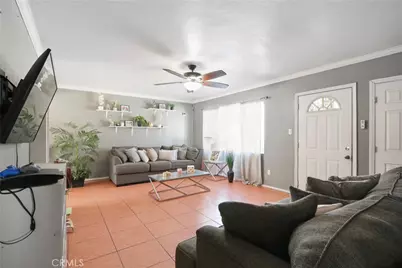 5124 E 59th Pl, Maywood, CA 90270 - Photo 4
