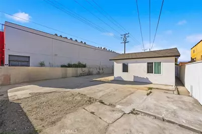 1118 E 77th, Los Angeles, CA 90001 - Photo 22