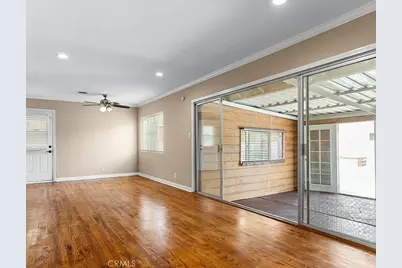 16637 Victory Boulevard, Van Nuys, CA 91406 - Photo 4