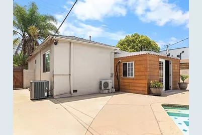16637 Victory Boulevard, Van Nuys, CA 91406 - Photo 14