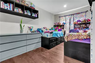 9903 Karmont, South Gate, CA 90280 - Photo 14