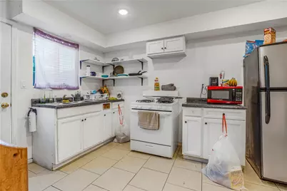 139 Dr Martin Luther King Jr Boulevard, Bakersfield, CA 93307 - Photo 12