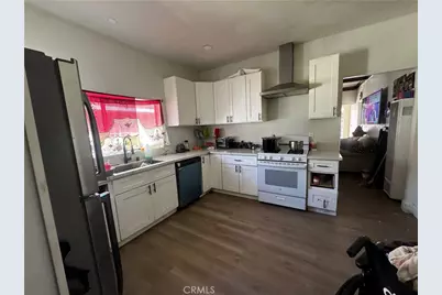 281 E 48th Street, Los Angeles, CA 90011 - Photo 4