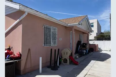 10703 Anzac, Los Angeles, CA 90059 - Photo 18