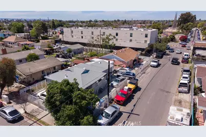 10703 Anzac, Los Angeles, CA 90059 - Photo 12