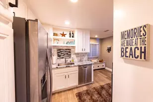 1516 202 Pacific Coast, Huntington Beach, CA 92648 - Photo 4