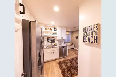 1516 Pacific Coast, Huntington Beach, CA 92648 - Photo 4