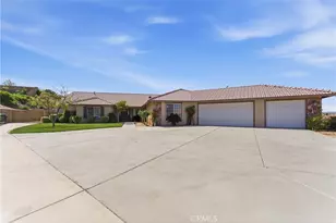 20159 Majestic, Apple Valley, CA 92308 - Photo 2