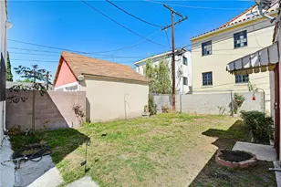 7422 Brighton, Los Angeles, CA 90047 - Photo 22
