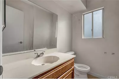 6438 Hazeltine Avenue #6, Van Nuys, CA 91401 - Photo 14