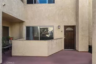 6438 Hazeltine Ave, Van Nuys, CA 91401 - Photo 4