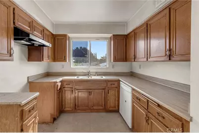 6438 Hazeltine Avenue #6, Van Nuys, CA 91401 - Photo 10