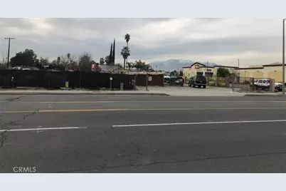 1098 N Mount Vernon, San Bernardino, CA 92411 - Photo 4