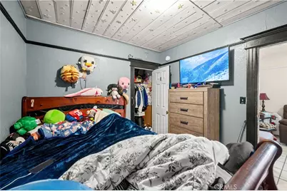 949 Hollins Street, Los Angeles, CA 90023 - Photo 16