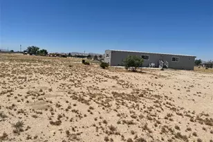 10794 Palomar, Lucerne Valley, CA 92356 - Photo 12