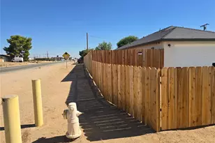 8625 Bay, California City, CA 93505 - Photo 4