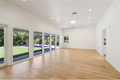 4900 Queen Victoria, Woodland Hills, CA 91364 - Photo 14