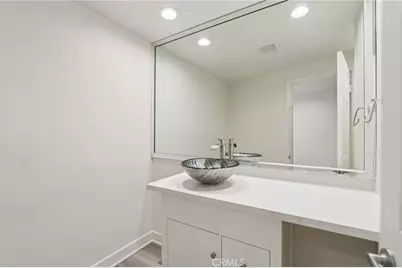 4900 Queen Victoria, Woodland Hills, CA 91364 - Photo 26