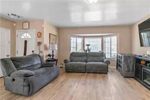 132 W 52nd St, Long Beach, CA 90805 - Photo 30