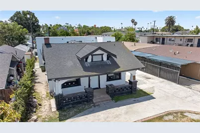 132 W 74th, Los Angeles, CA 90003 - Photo 2