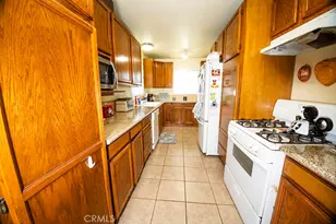 71 W Dameron, Long Beach, CA 90805 - Photo 16