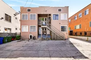 139 S Manhattan, Los Angeles, CA 90004 - Photo 4