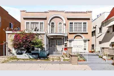 139 S Manhattan, Los Angeles, CA 90004 - Photo 2