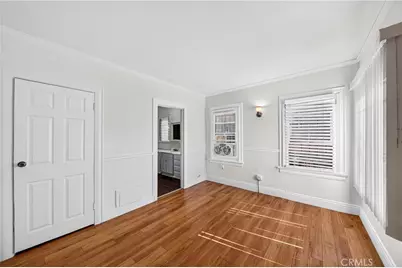 139 S Manhattan, Los Angeles, CA 90004 - Photo 28