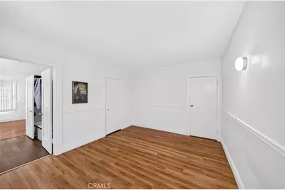 139 S Manhattan, Los Angeles, CA 90004 - Photo 22