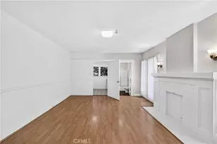 139 S Manhattan, Los Angeles, CA 90004 - Photo 12