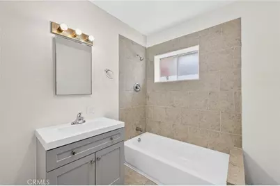 247 E 80th Street, Los Angeles, CA 90003 - Photo 12