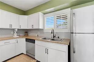 1237 S Clover, Visalia, CA 93277 - Photo 14