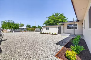 714 W Ave H9, Lancaster, CA 93534 - Photo 2