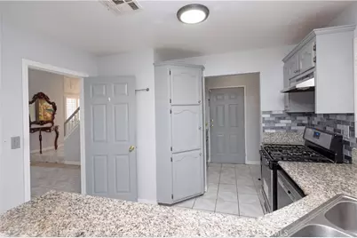 4754 Santa Ana, Cudahy, CA 90201 - Photo 8