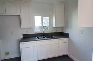 246 E 87th Pl, Los Angeles, CA 90003 - Photo 18