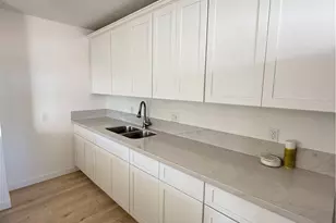840 W 81st, Los Angeles, CA 90044 - Photo 10