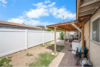 24638 E Little Third, San Bernardino, CA 92410 - Photo 12